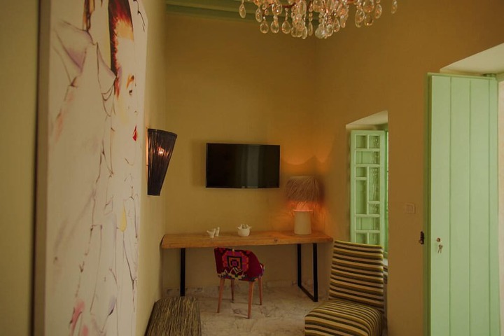 Room 32 of 72
