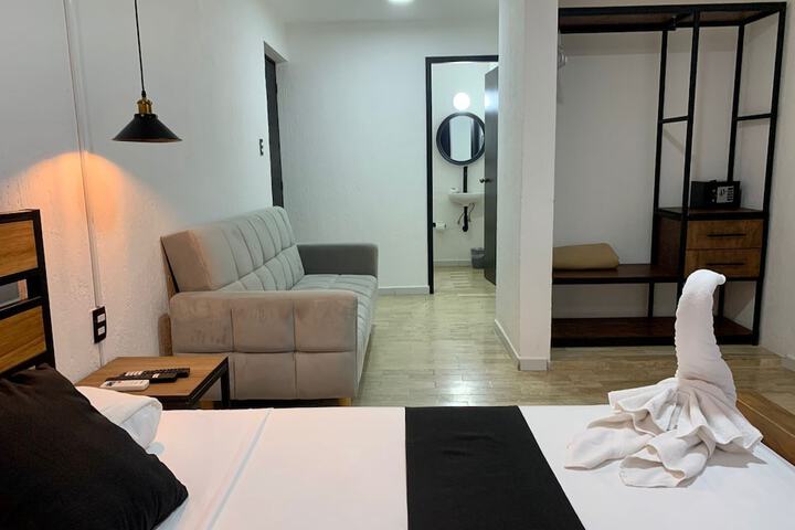 Room 10 of 80