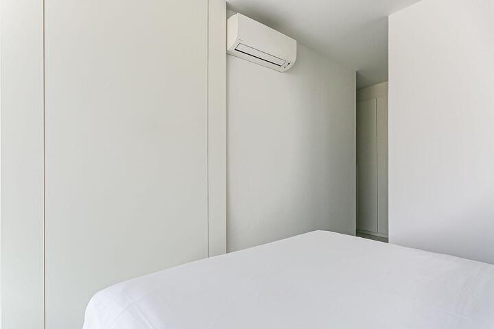 Room 30 of 36