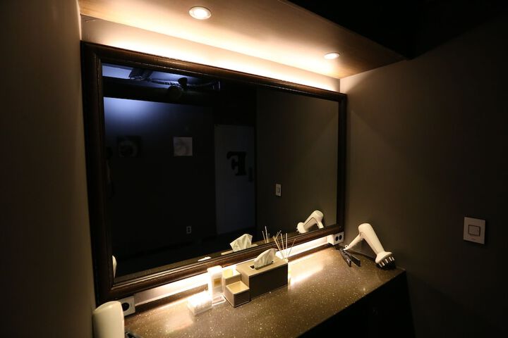 Room 18 of 38
