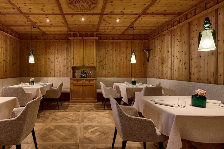 Dining 64 of 74