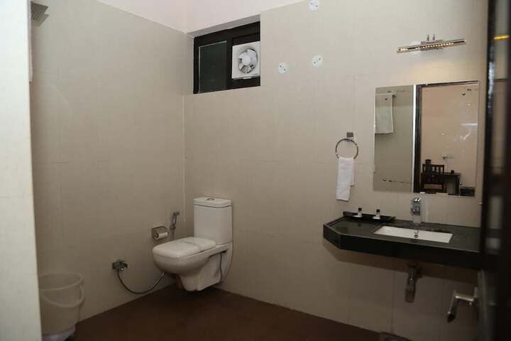 Room 28 of 54