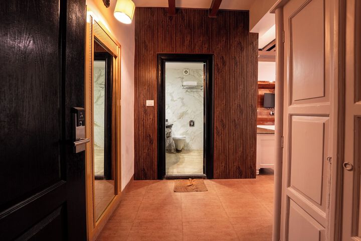 Room 13 of 70