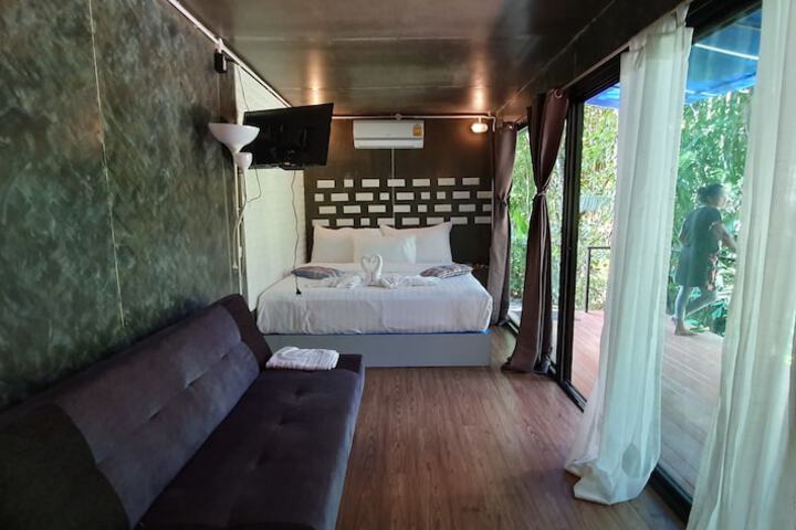 Room 37 of 57
