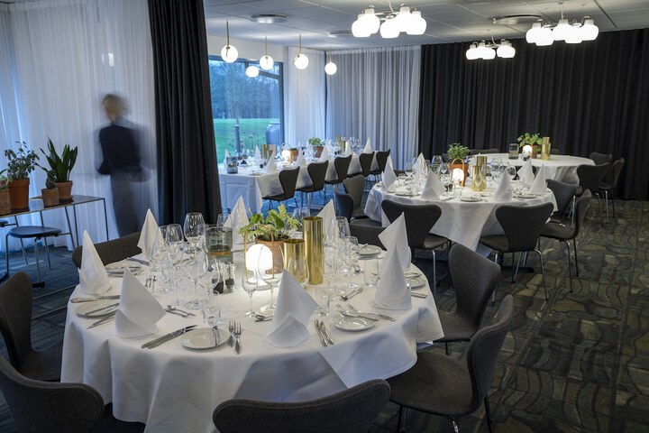 Dining Photos