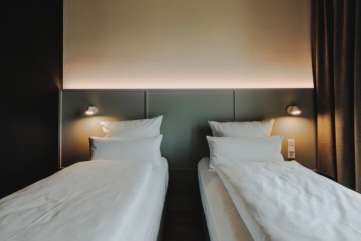 Room 13 of 47