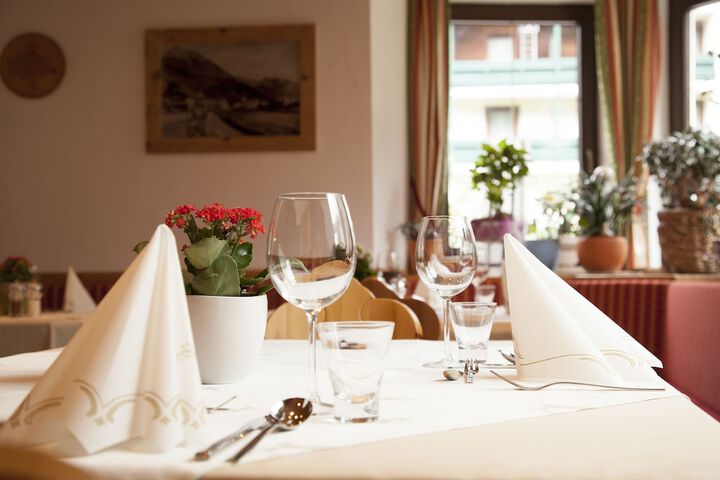 Dining 53 of 70