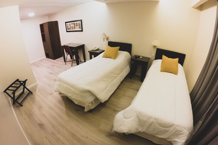 Room 11 of 65