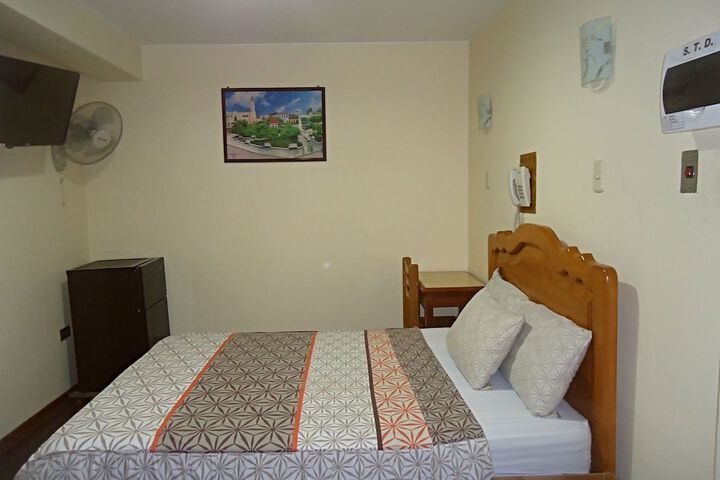 Room 21 of 74