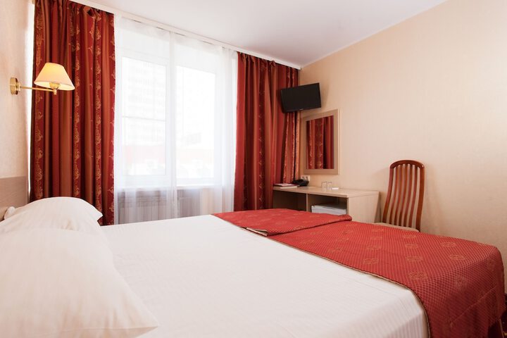 Room 4 of 46