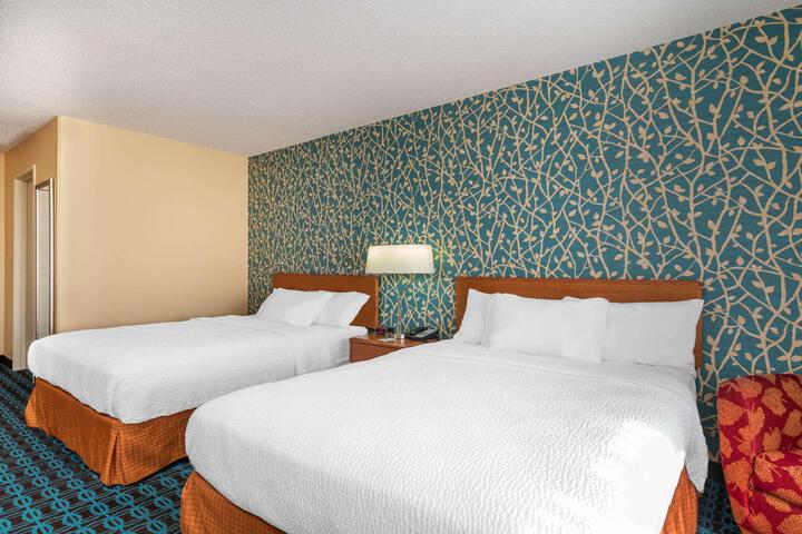 1 Queen Bed Mobility Accessible (8 of 27)
