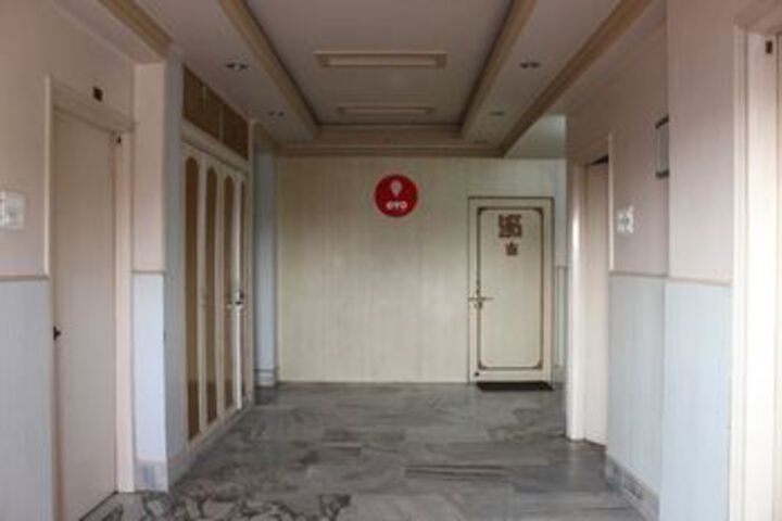Ballroom/Hall 23 of 28
