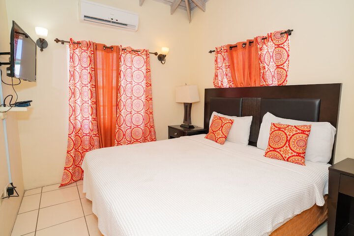 Room 32 of 147