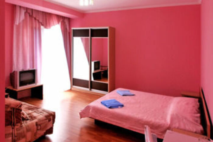 Room 6 of 26