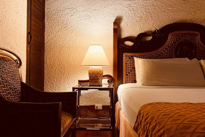 Room 4 of 42