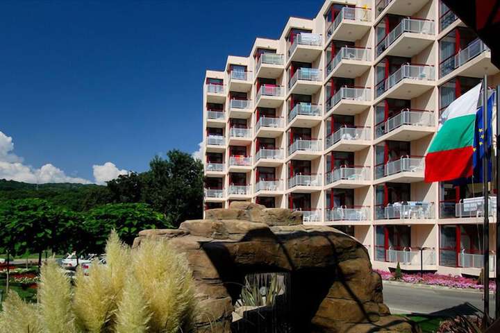 Hotel 43 of 44
