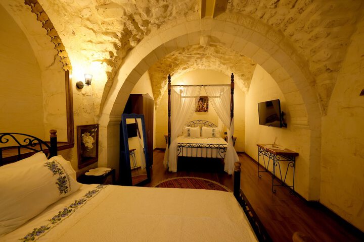 Room 36 of 121
