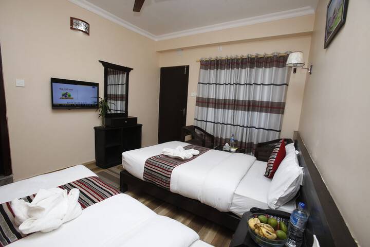 Room 10 of 25