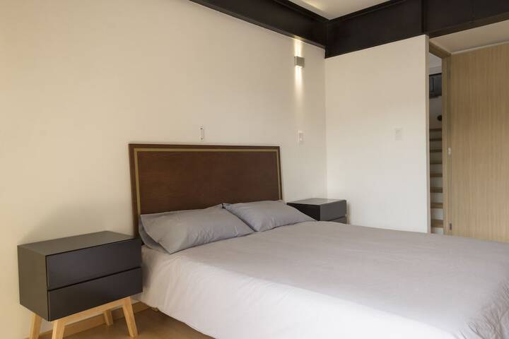 Room 25 of 148