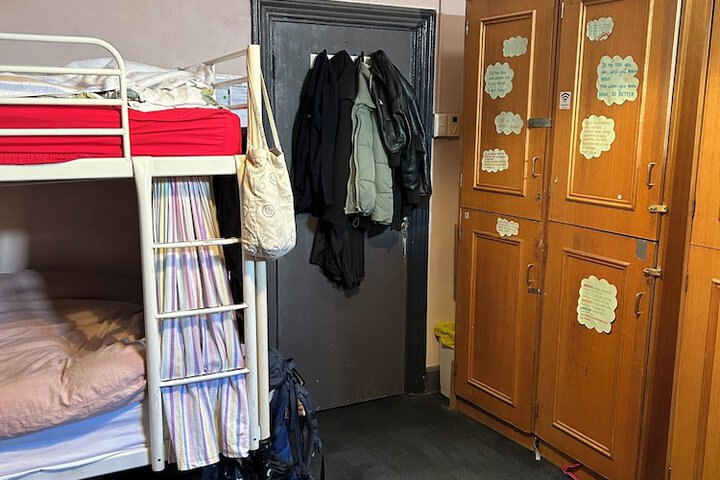 Room 5 of 42
