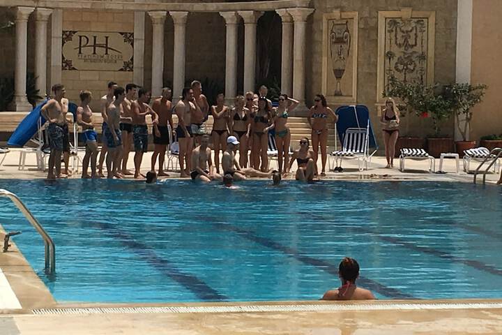 Pool 40 of 52