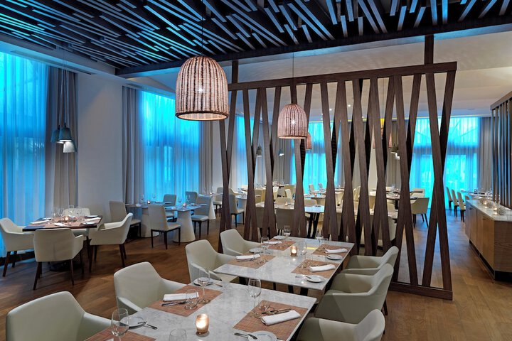Dining 108 of 158