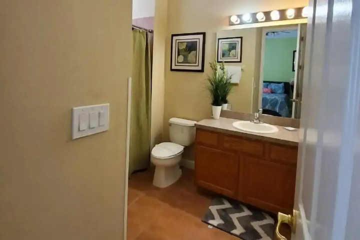 Room 3 of 3