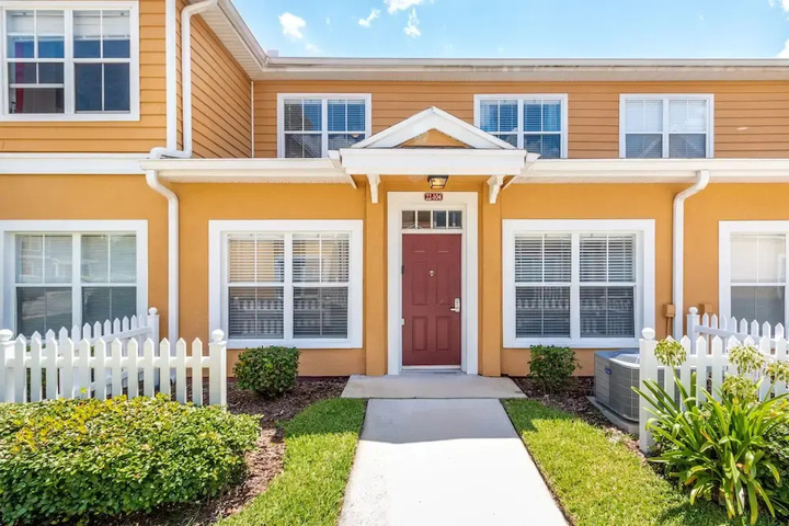 Image of Villas at Seven Dwarfs - 4561 Yellowgold Road West