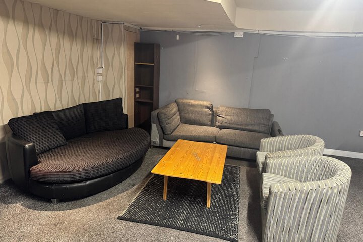 Room 98 of 156