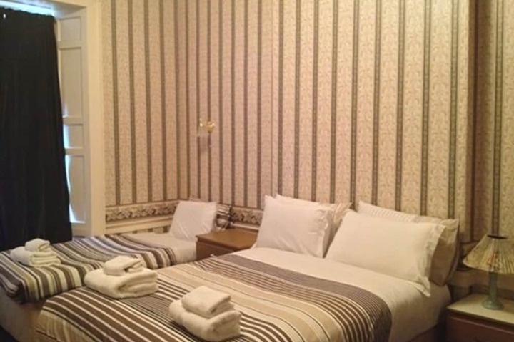 Room 14 of 37