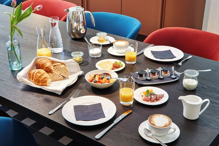 Breakfast/Coffee Service 152 of 169