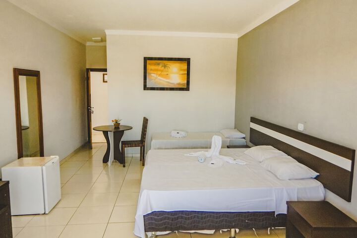 Room 4 of 14