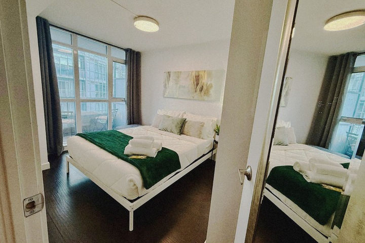 Room 3 of 70