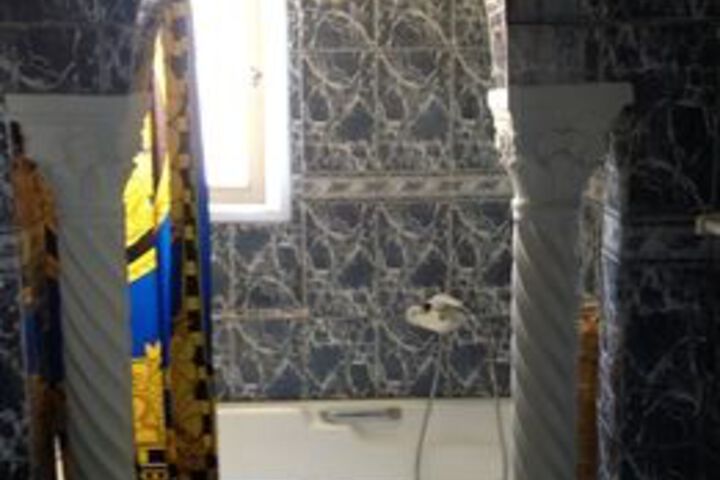 Room 2 of 16