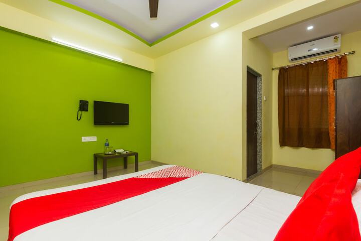 Room 12 of 30