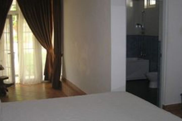 Room 16 of 29