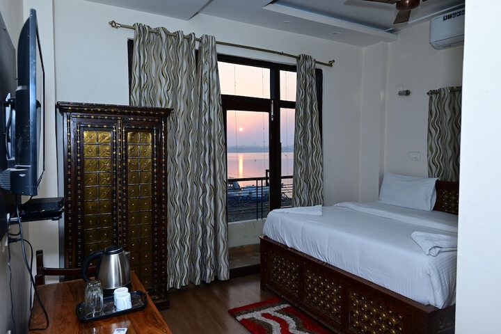 Room 25 of 62