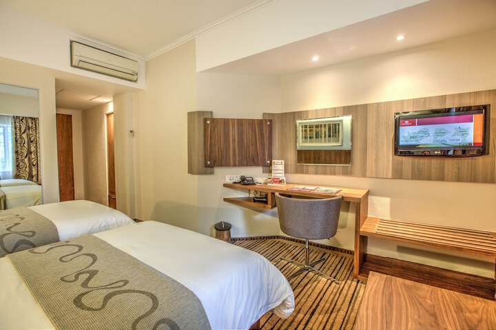 Room 2 of 21