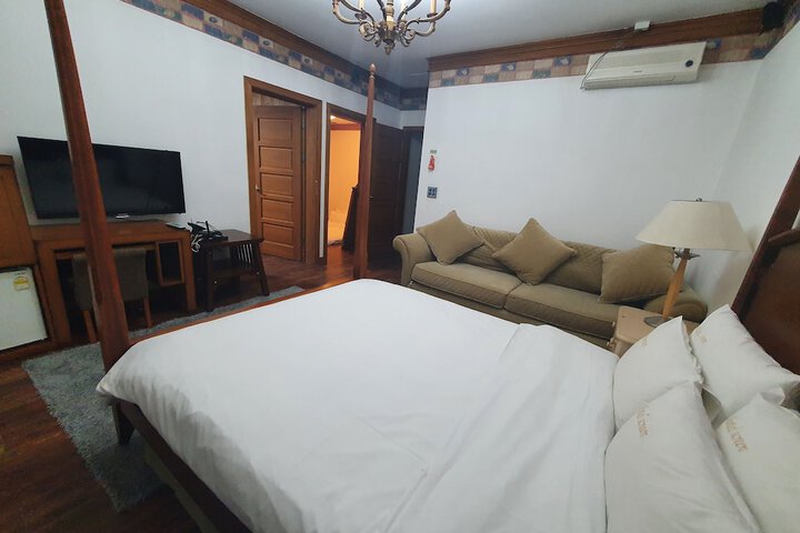 Room 11 of 55