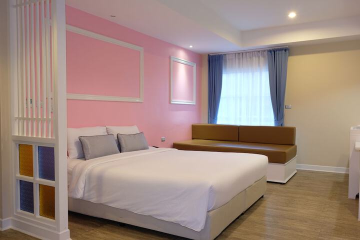 Room 27 of 109