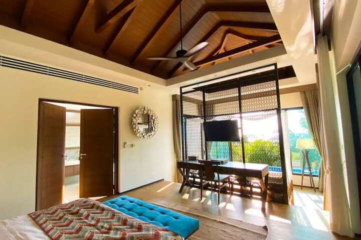 Room 2 of 47