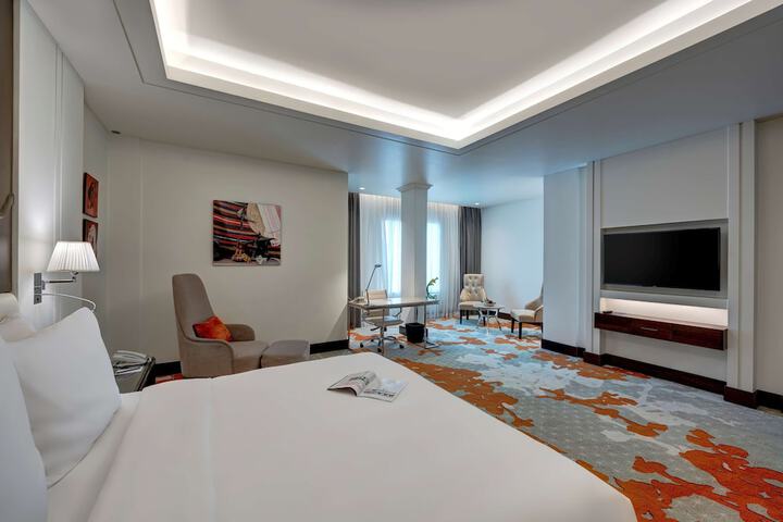 Room 16 of 95