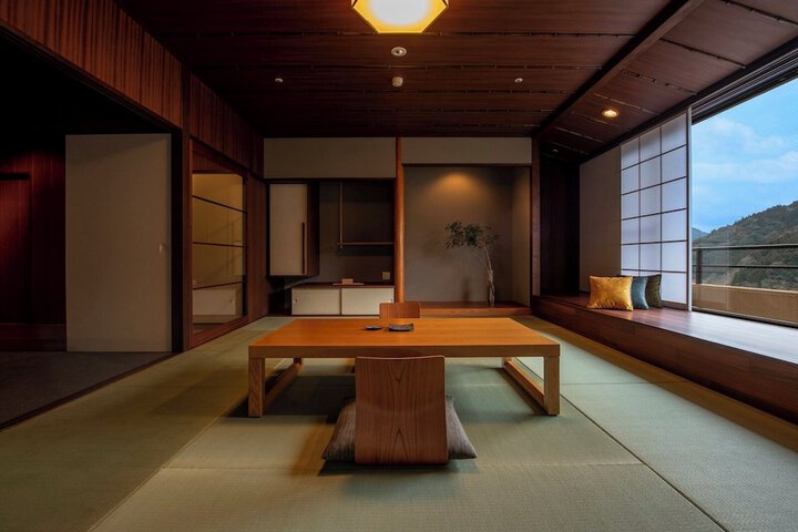 Room 8 of 45