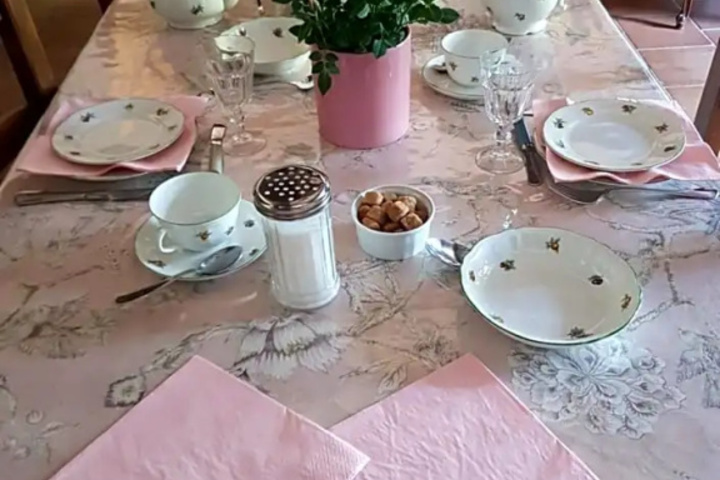Dining 11 of 11