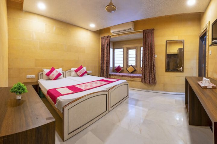 Room 10 of 73