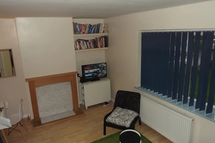 Room 7 of 14