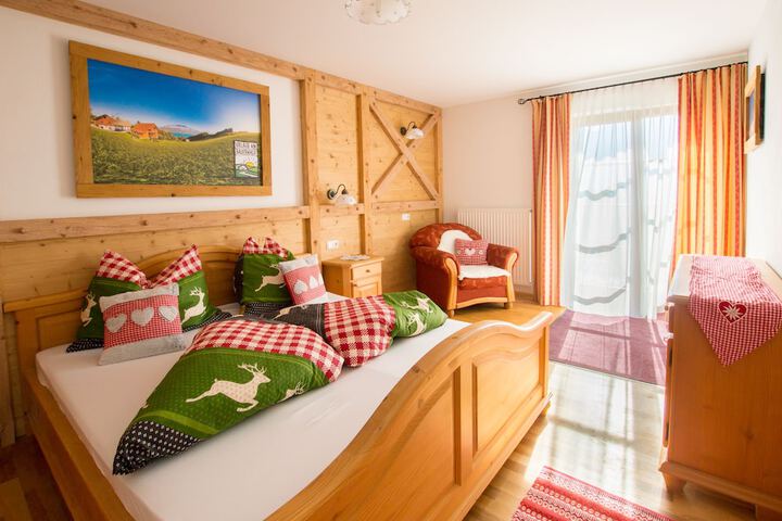 Room 3 of 63