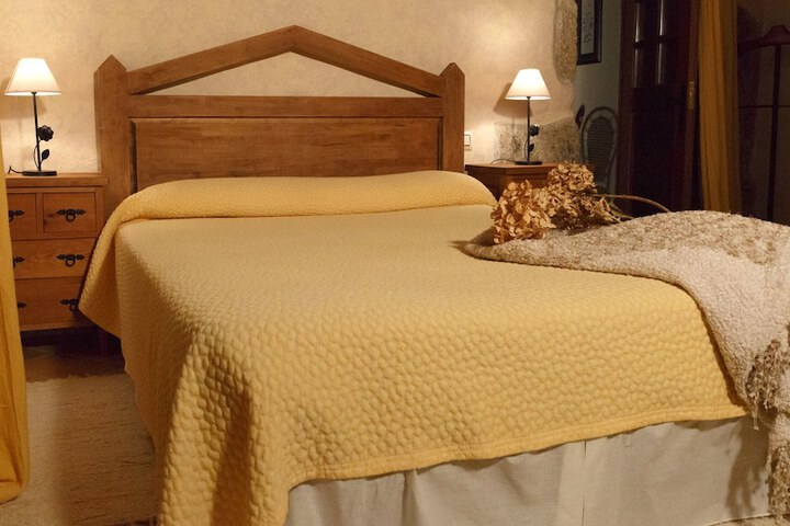 Room 2 of 78