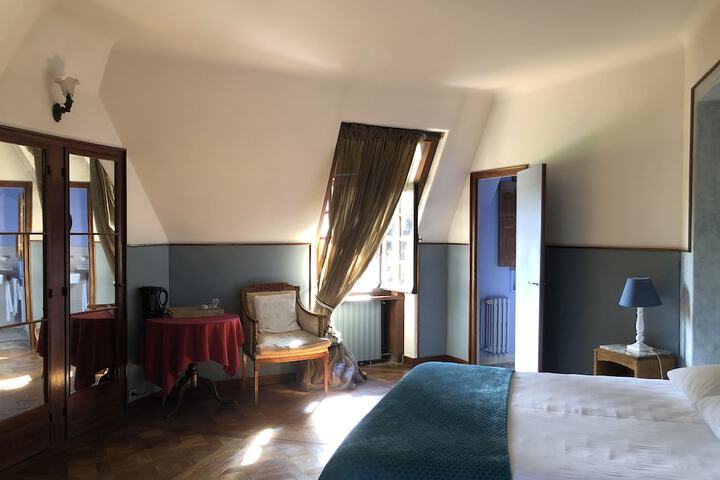 Room 11 of 39
