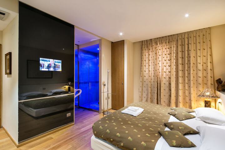 Room 5 of 88